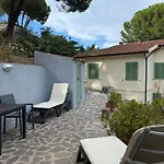 La Casa Dei Mandorli بيت للعطل Zanca